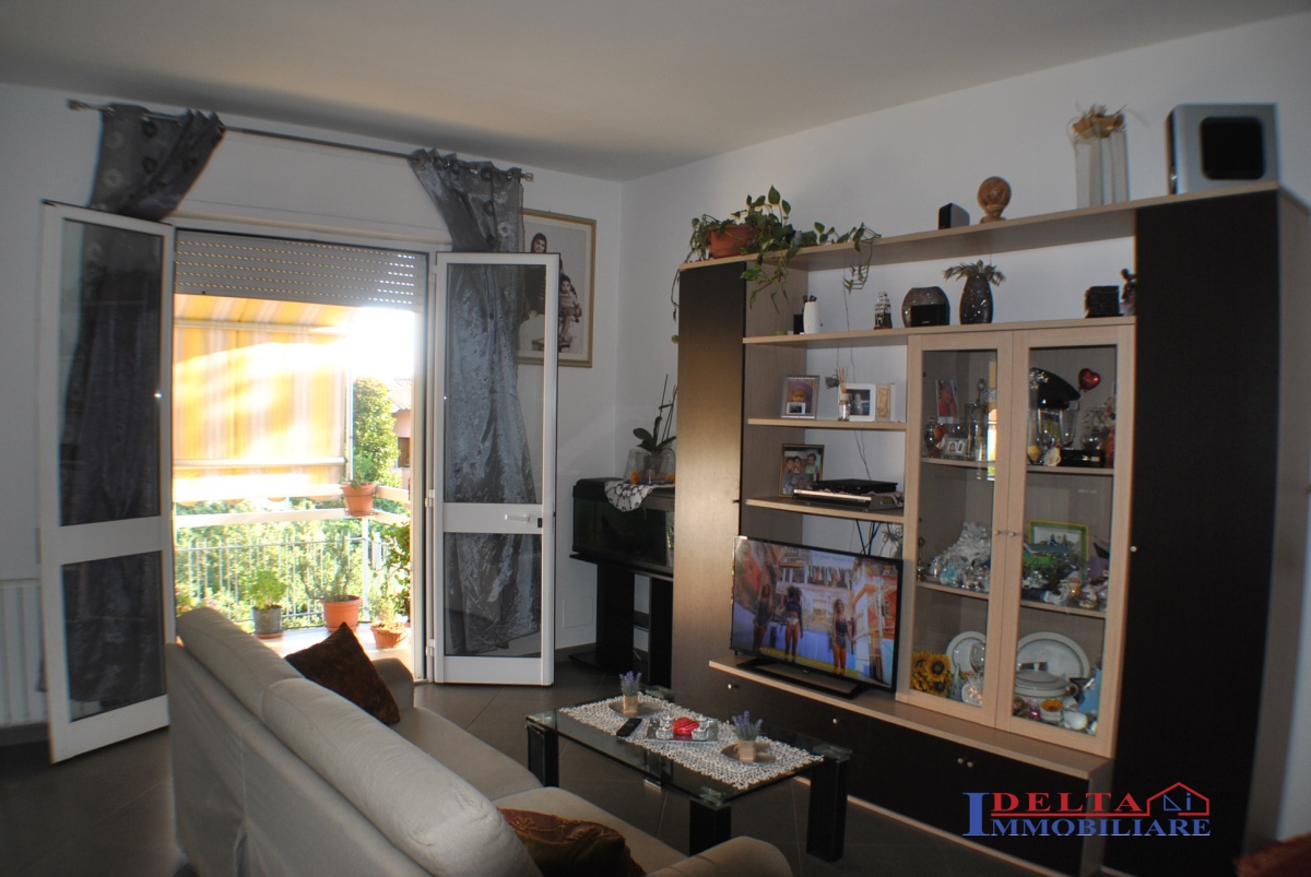Appartamento ROSIGNANO MARITTIMO vendita  Rosignano Solvay  Agenzia Delta Immobiliare