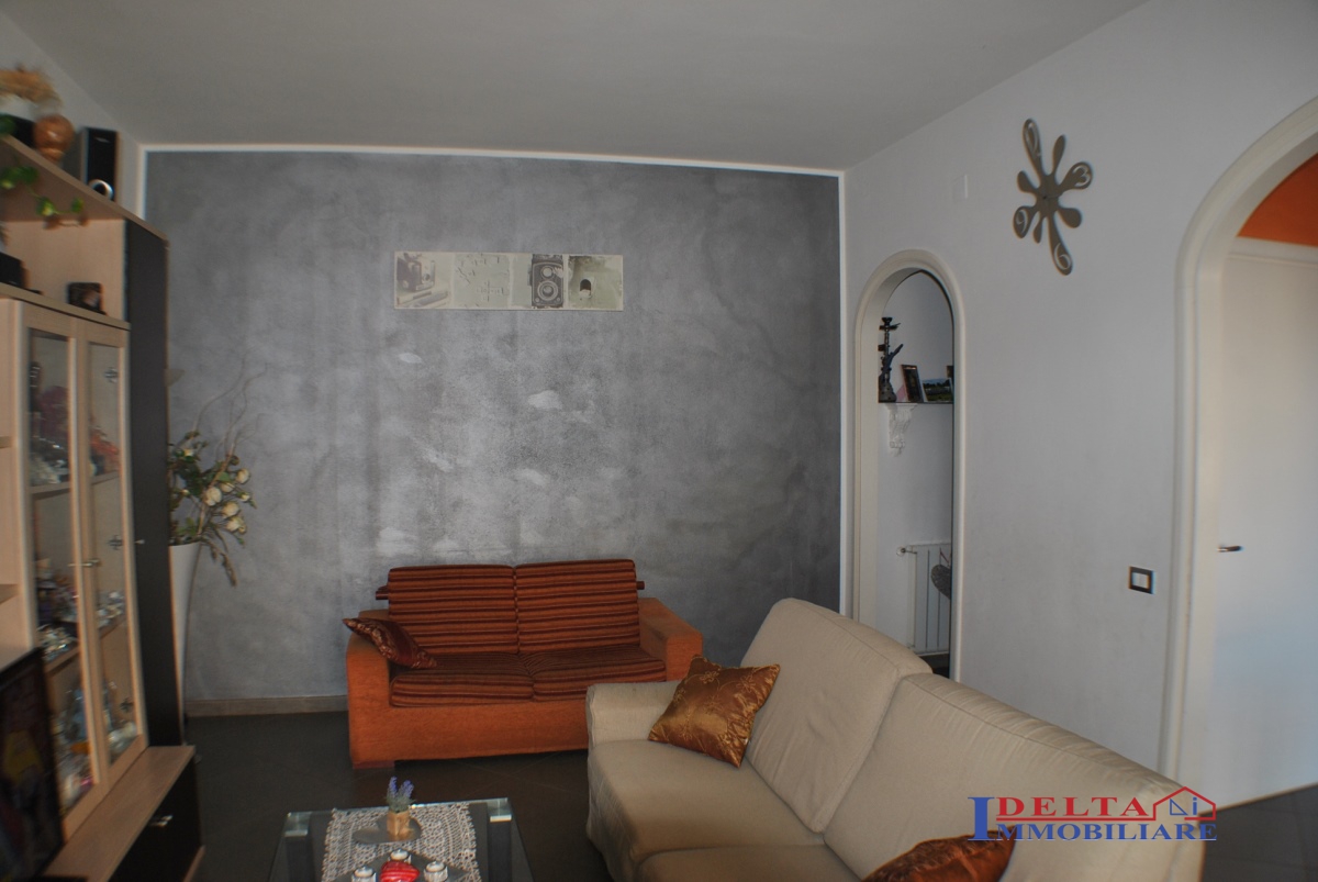 Appartamento ROSIGNANO MARITTIMO vendita  Rosignano Solvay  Agenzia Delta Immobiliare