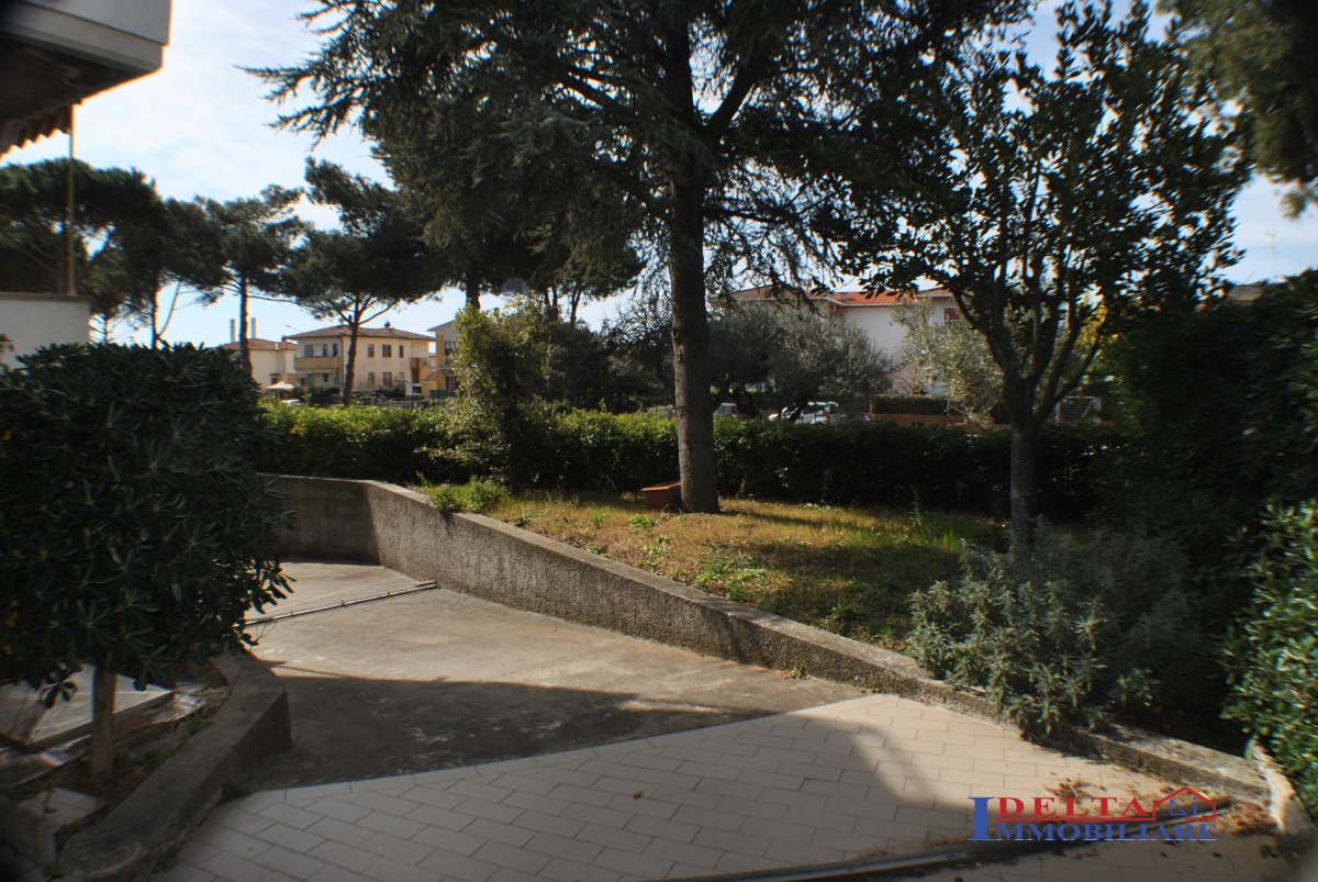 Villa Bifamiliare ROSIGNANO MARITTIMO vendita  Rosignano Solvay  Agenzia Delta Immobiliare
