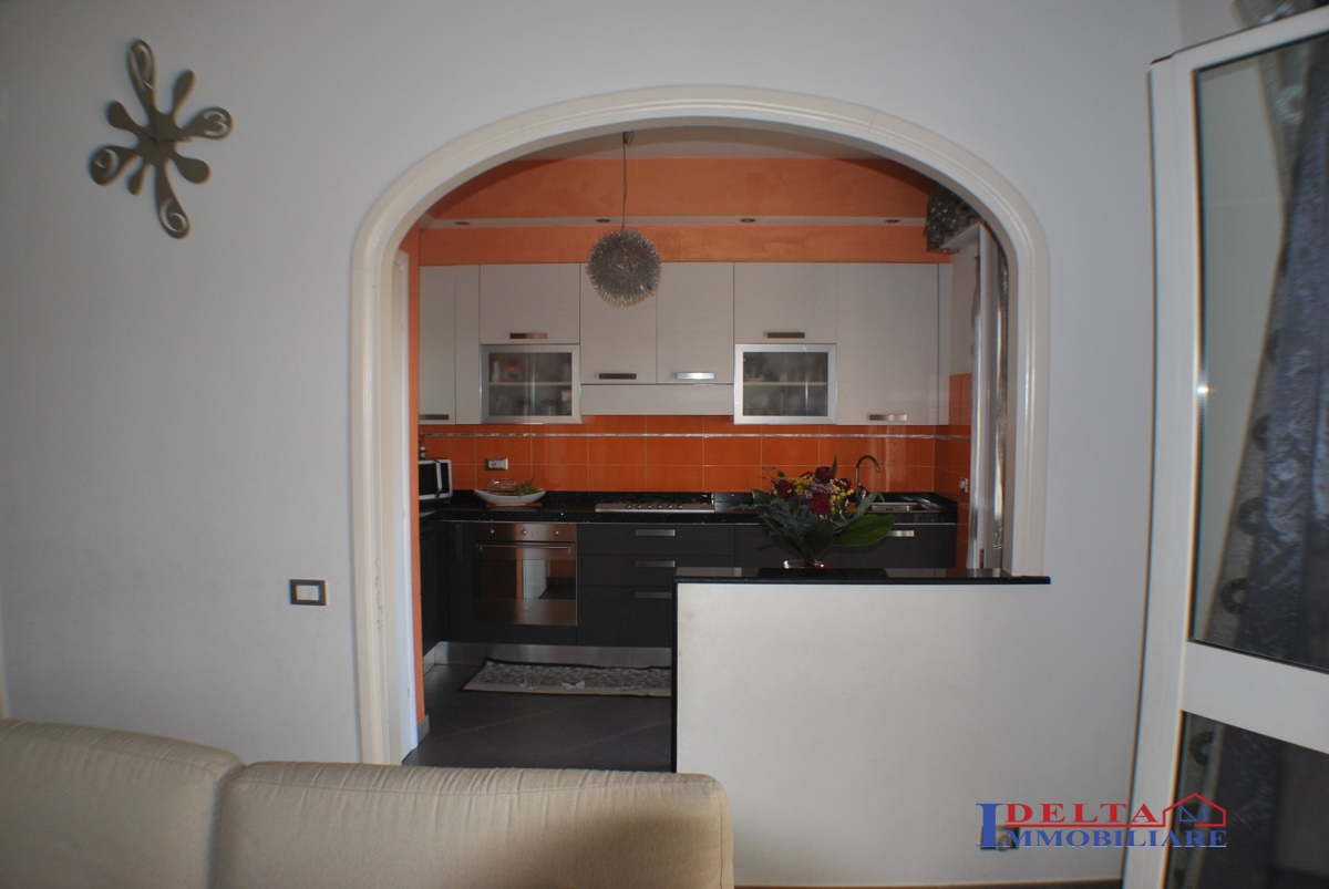 Appartamento ROSIGNANO MARITTIMO vendita  Rosignano Solvay  Agenzia Delta Immobiliare