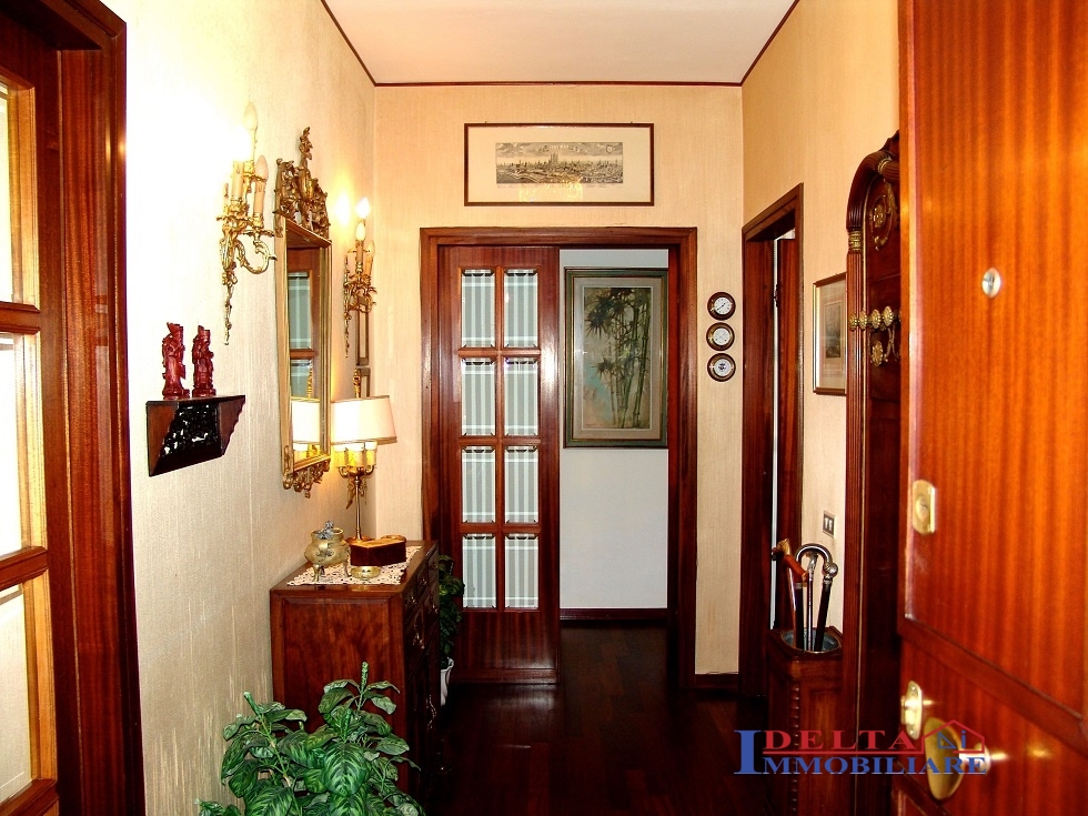 Appartamento ROSIGNANO MARITTIMO vendita  Rosignano Solvay  Agenzia Delta Immobiliare