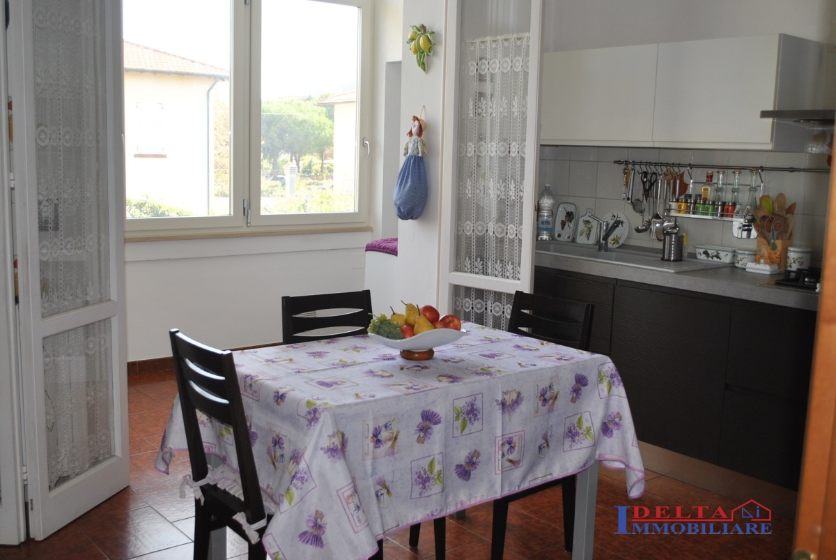 Villa Bifamiliare ROSIGNANO MARITTIMO vendita  Rosignano Solvay  Agenzia Delta Immobiliare