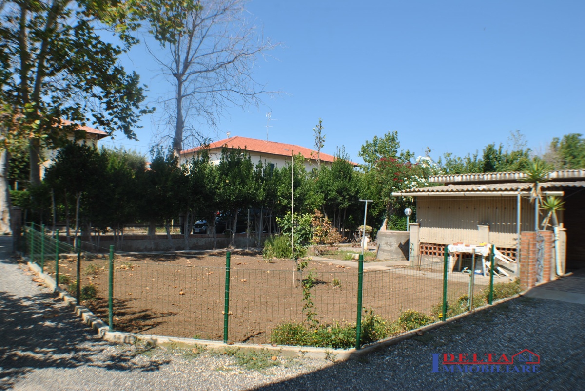 Appartamento ROSIGNANO MARITTIMO vendita  Rosignano Solvay  Agenzia Delta Immobiliare