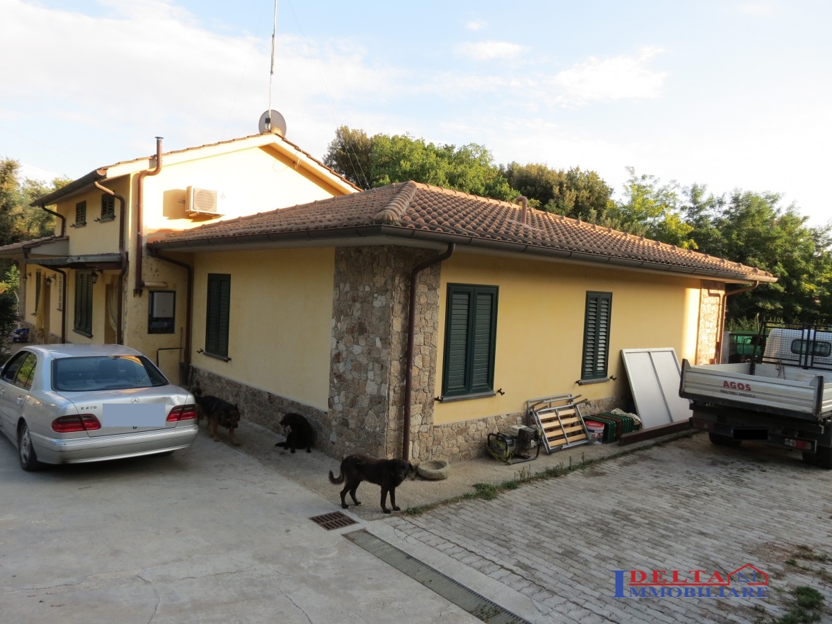 Villa ROSIGNANO MARITTIMO vendita  Rosignano Solvay  Agenzia Delta Immobiliare