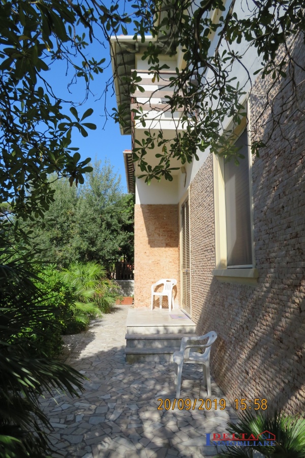 Villa ROSIGNANO MARITTIMO vendita  Rosignano Solvay  Agenzia Delta Immobiliare